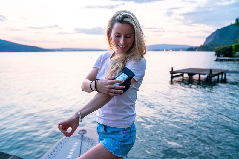 Aqua Marina GLOW GLOWING SERIES Size 10'4" Inflatable Paddle Board