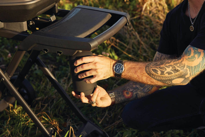 Napoleon Phantom TravelQ PRO 285 Portable Gas Grill with Scissor Cart, Matte Black - LP