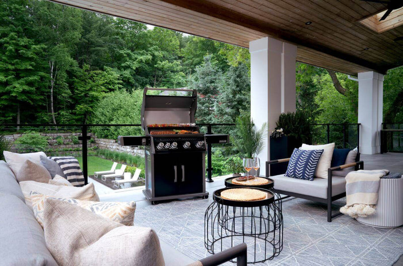 Napoleon Rogue® PRO 525 SIB Black Gas Grill with Infrared Side Burner