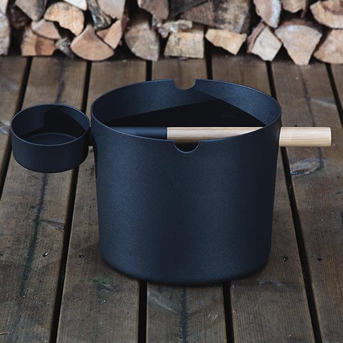 bucket and ladle black
